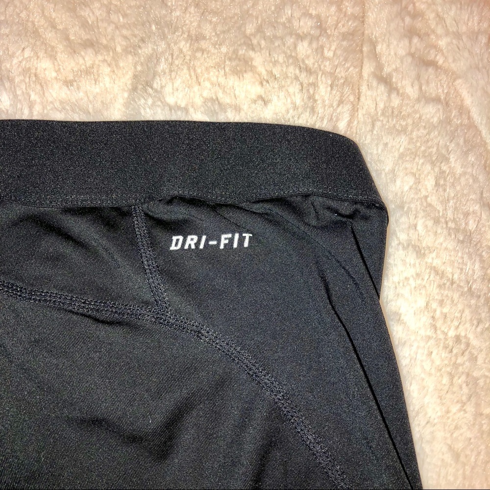 NIKE PRO DRI-FIT BLACK CROPPED LEGGINGS - Picture 6 of 8